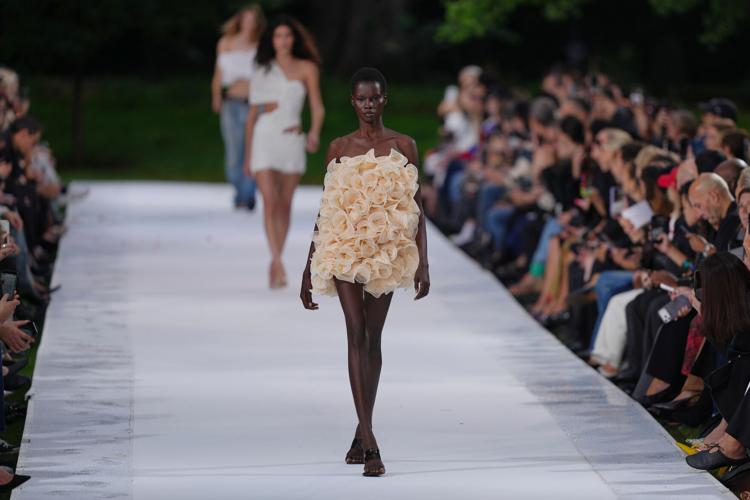 Paris Fashion Stella McCartney Womens S/S 27