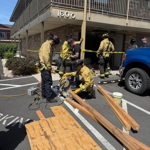 carson apartment crash 2.jpg