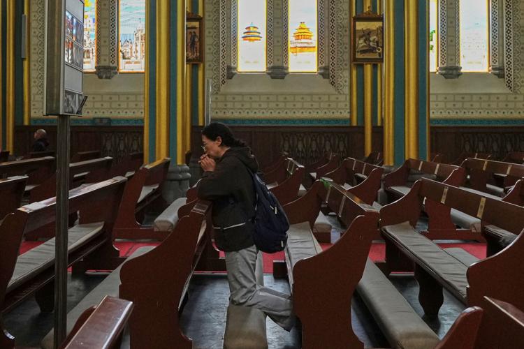 China Catholic Under Pressure