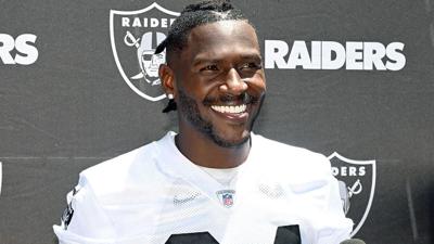 New England Patriots Sign Antonio Brown on same Day He Was Released By Oakland Raiders