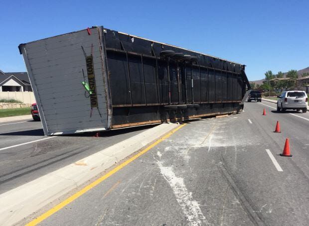 Rio Wrangler, Veterans Parkway Reopened After Crews Move Module Classroom