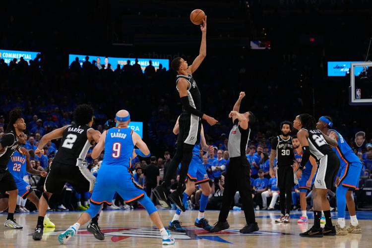 APTOPIX Spurs Thunder Basketball