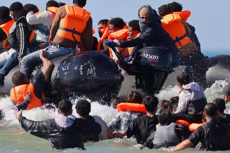 France Britain Migration