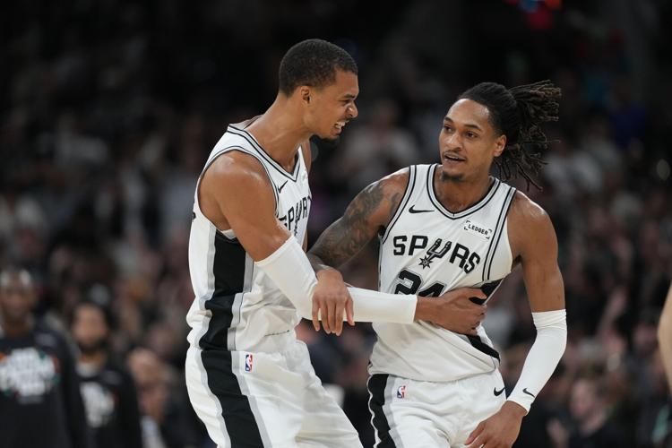 Thunder Spurs Basketball