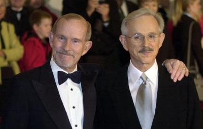Tom Smothers, Dick Smothers in October 2002