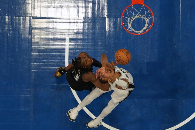 Spurs Timberwolves Basketball