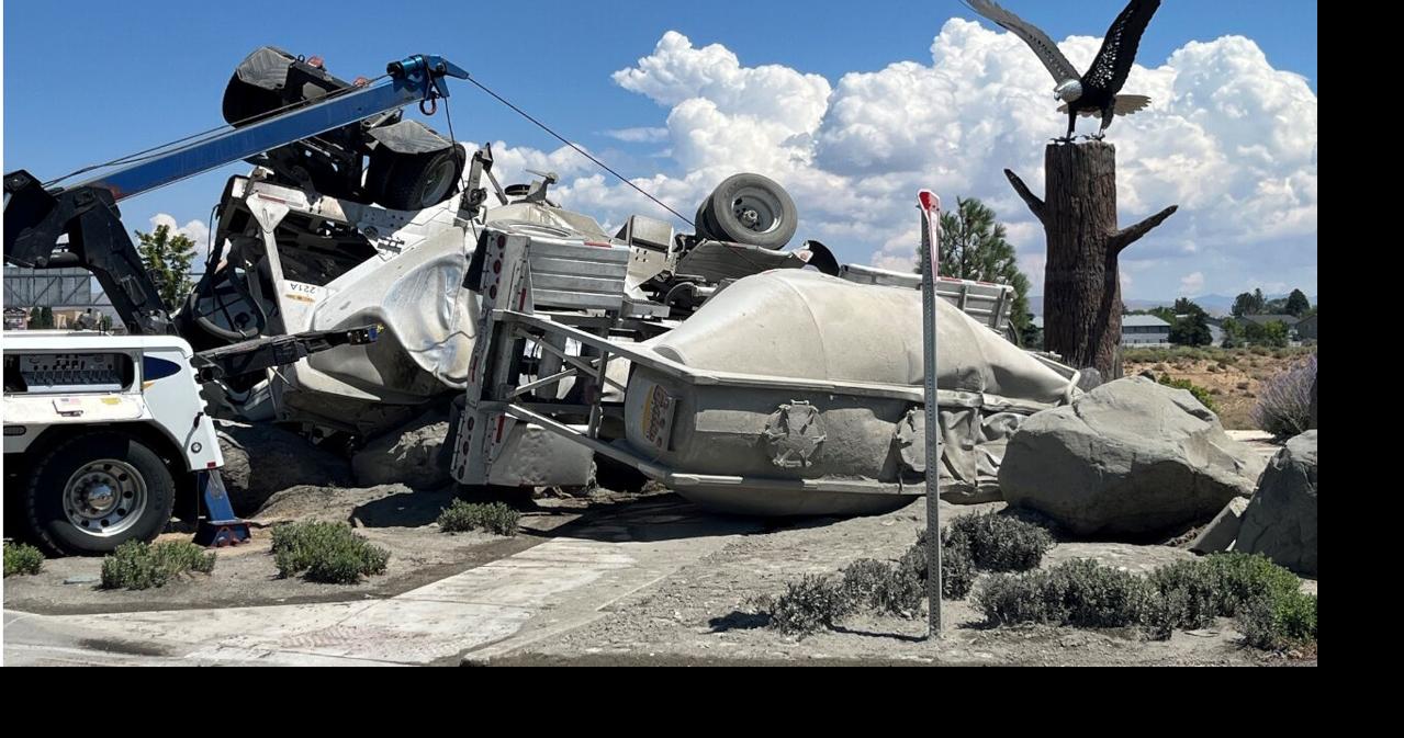 Commercial vehicle rollover closes northbound S. Carson at Spooner Junction