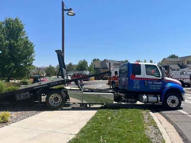 Sparks blvd apartment crash.jpg