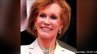 Mary Tyler Moore Has Died at the Age of 80