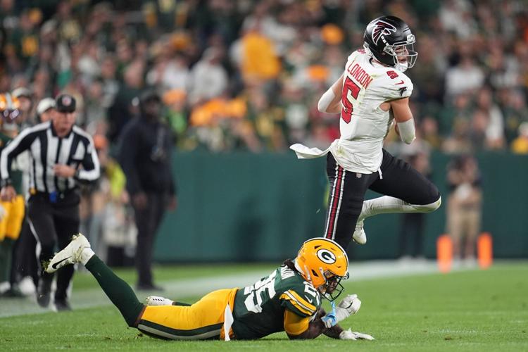 Falcons Packers Football