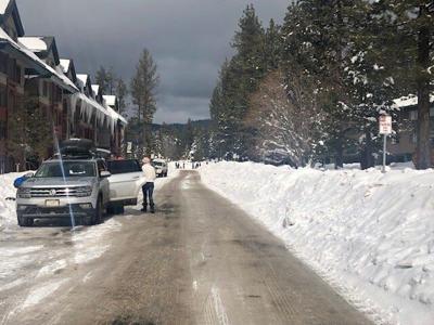 Public Meeting Held to Discuss New Parking Spots for Heavenly Village
