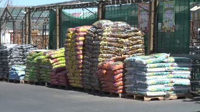 Gardening Shops Benefit From Early Planting Season