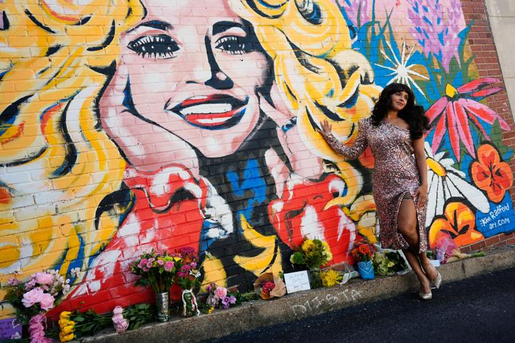 From Los Angeles to Nashville, fans remember Dolly Parton, in photos