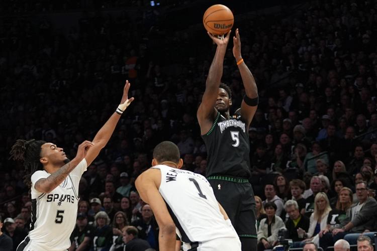Spurs Timberwolves Basketball