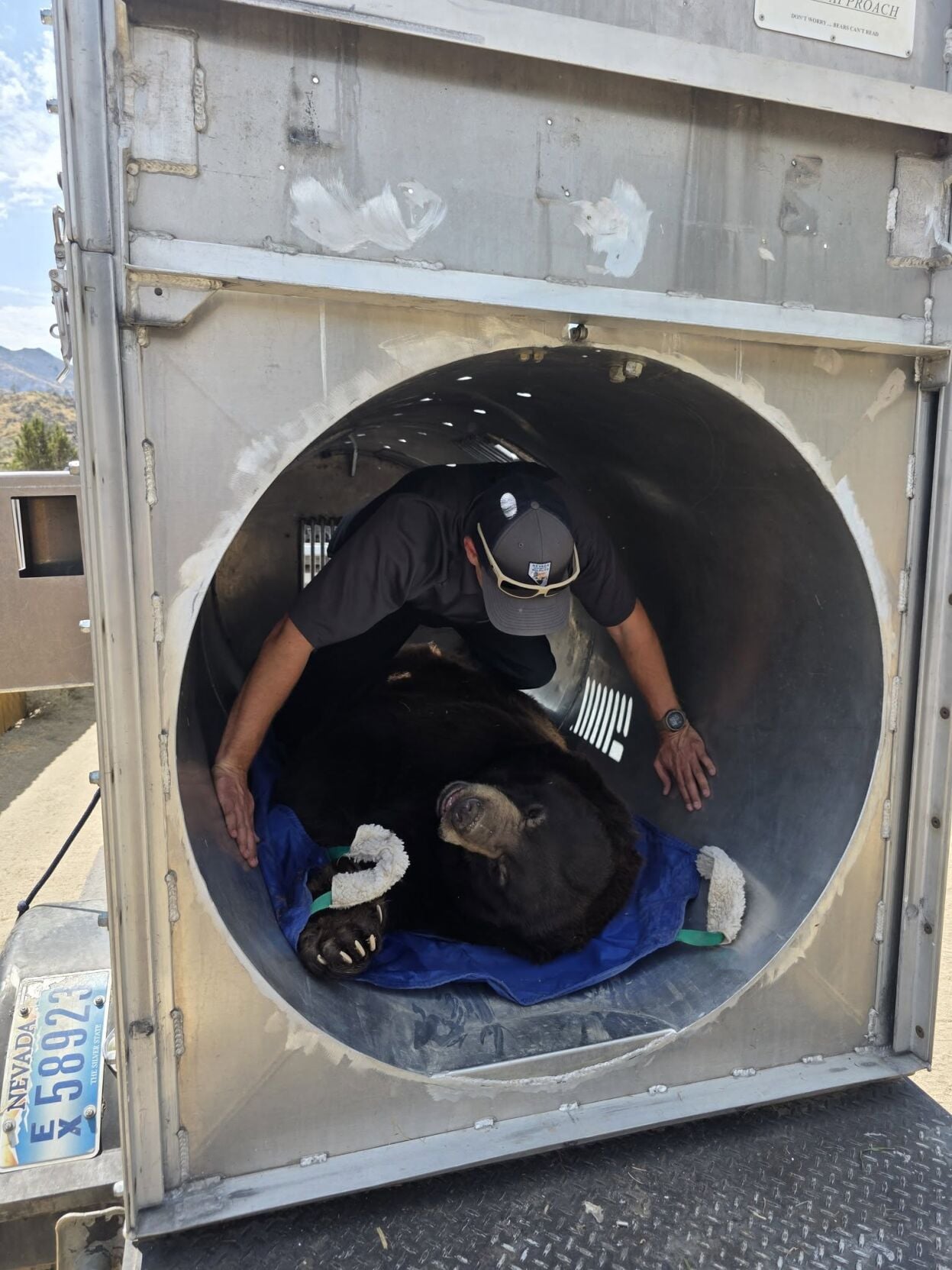 NDOW assists with Animal Ark evacuation during wildfires