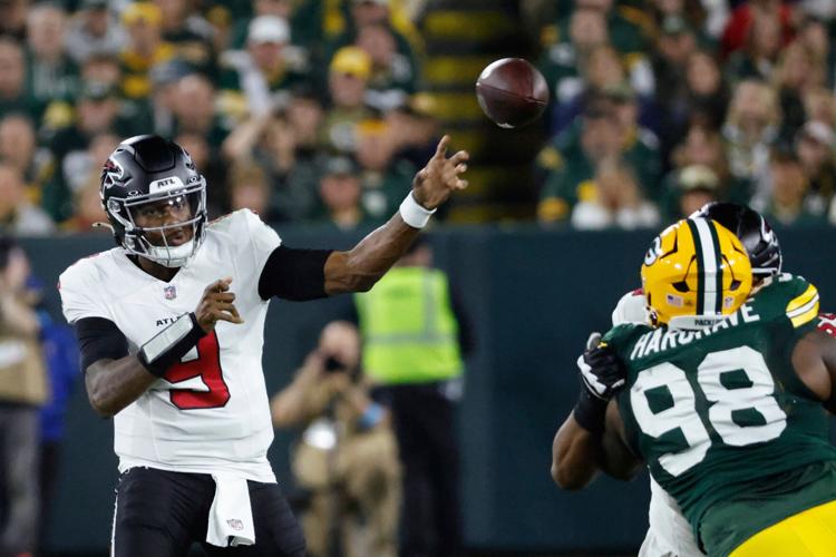 Falcons Packers Football