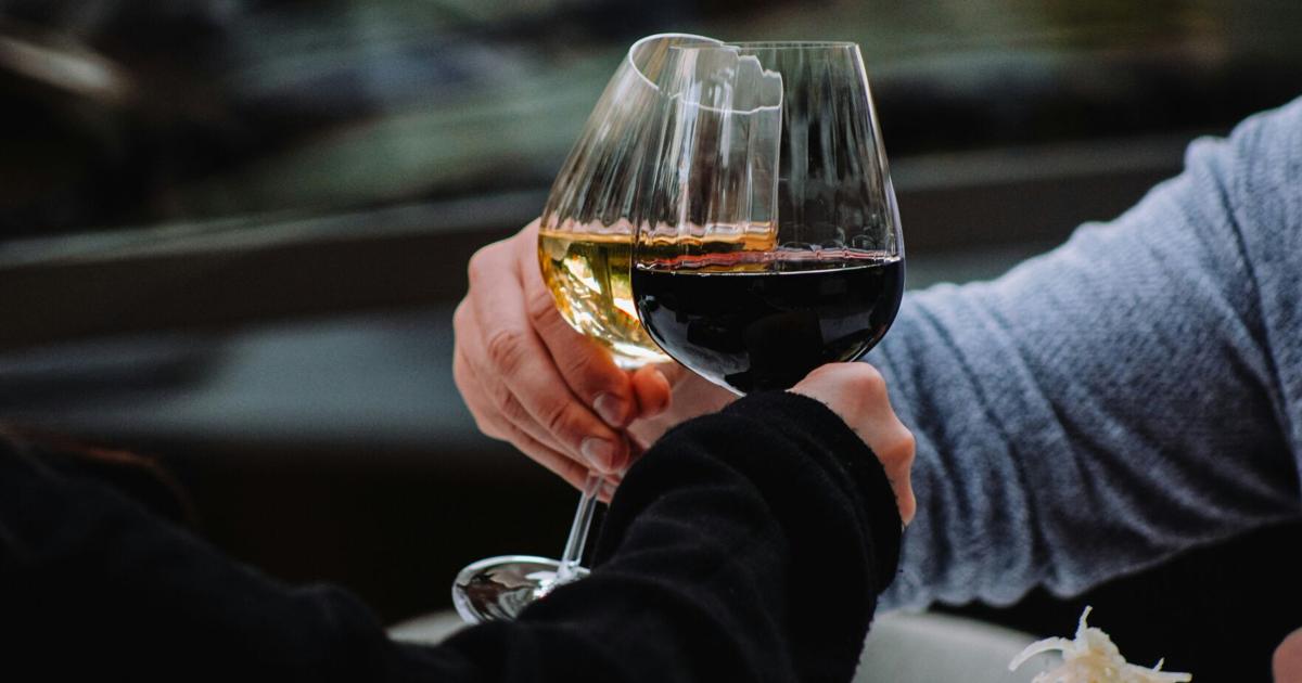 Sip & Savor: Kirkland Wine Walk, an Everett Summer Event, and a Blind Tasting