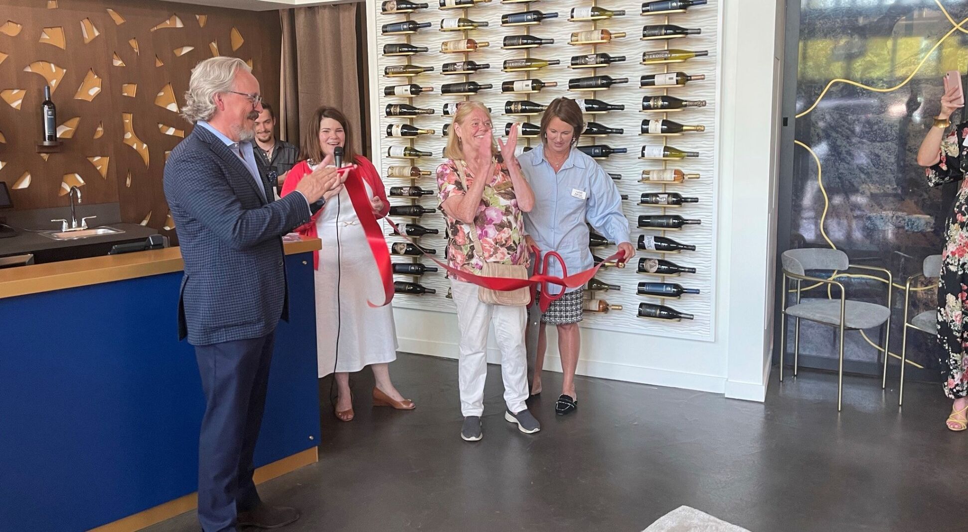 Ste. Michelle Estates Opens The Blend in Downtown Kirkland Eat