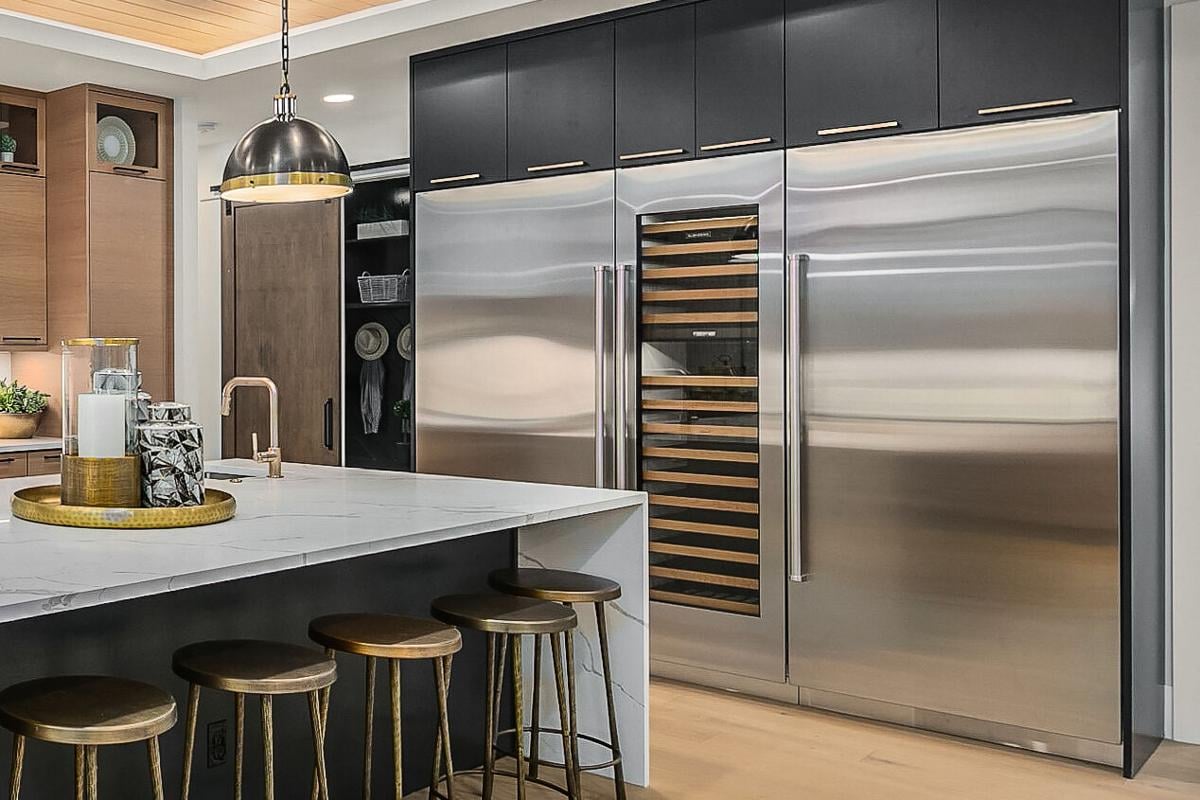 Picture of Interior Designers' Corner Seating Ideas for Living Rooms