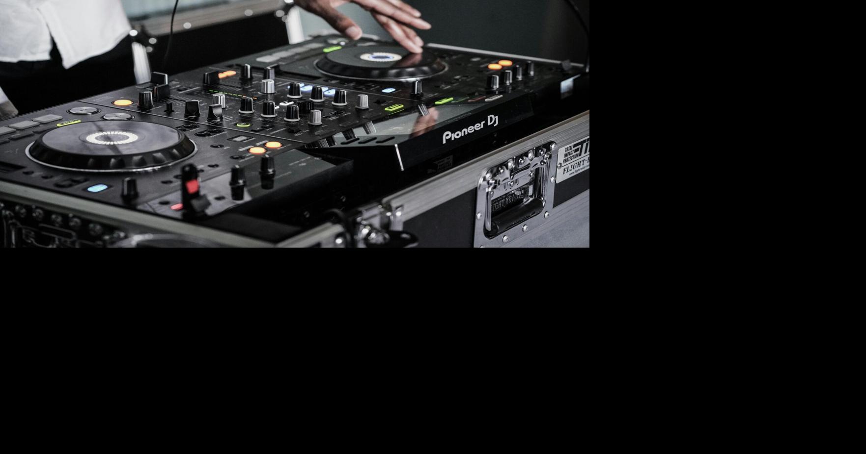 Downtown Bellevue's The Eight to Host Weekly KEXP DJ Sets