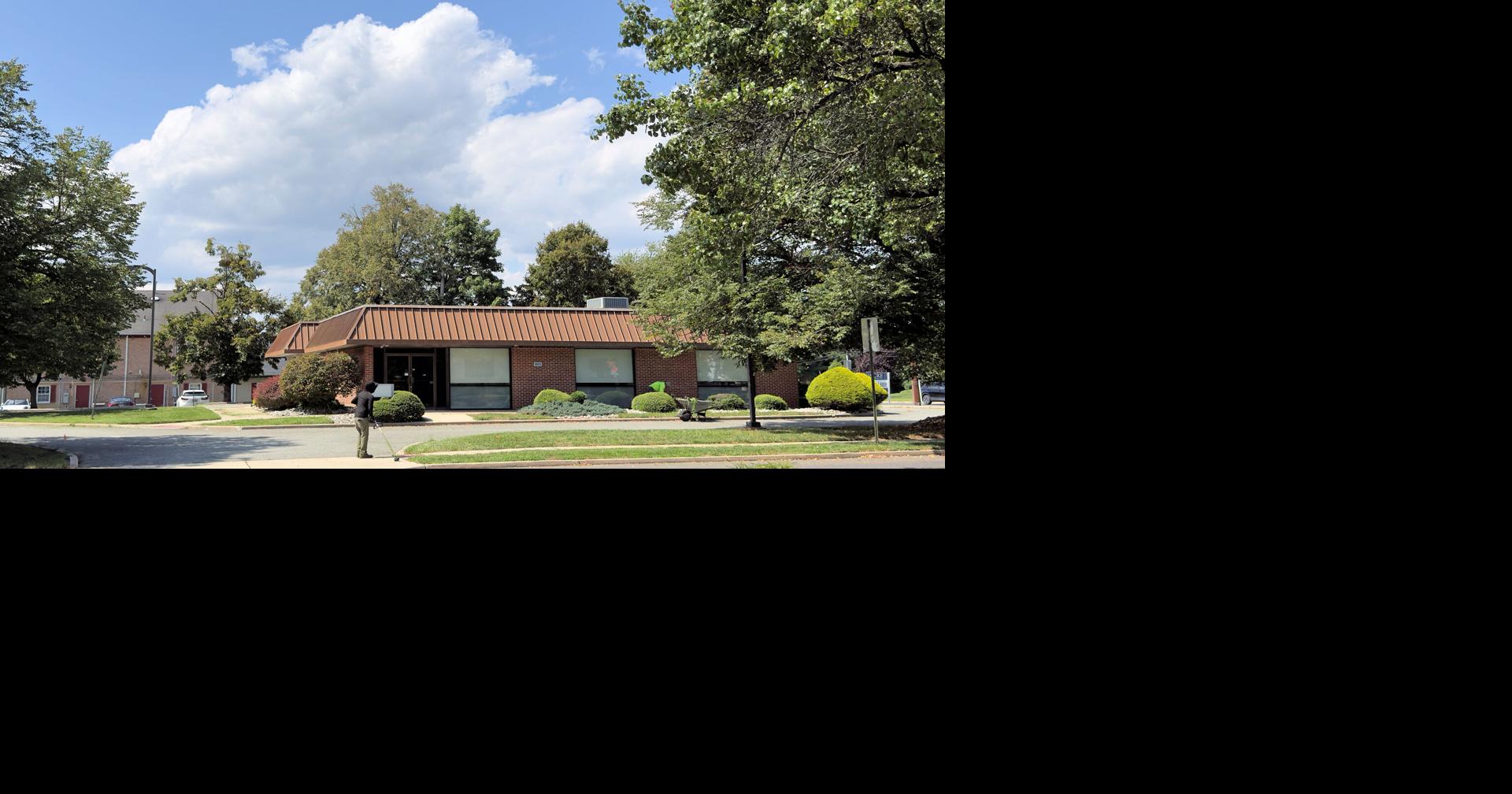 Vacant bank will be razed under development plan for entrance to Wexford Leas neighborhood in Cherry Hill.