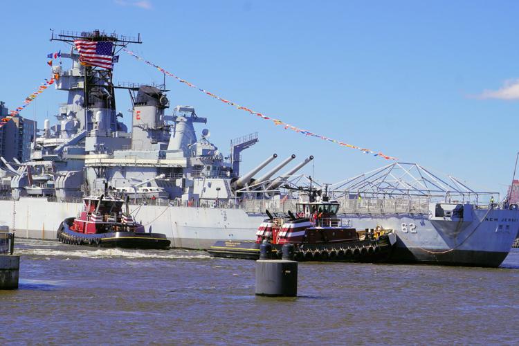 052320224_TUGS WITH BATTLESHIP DSC06027.JPG