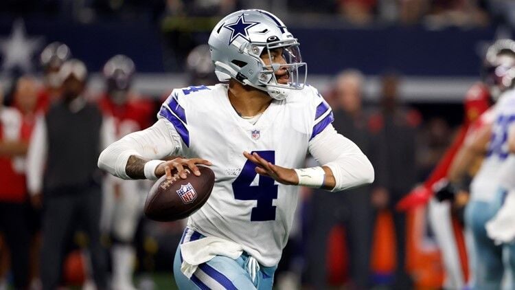 Prescott, Cowboys win 40-34, make Eagles wait on top seed