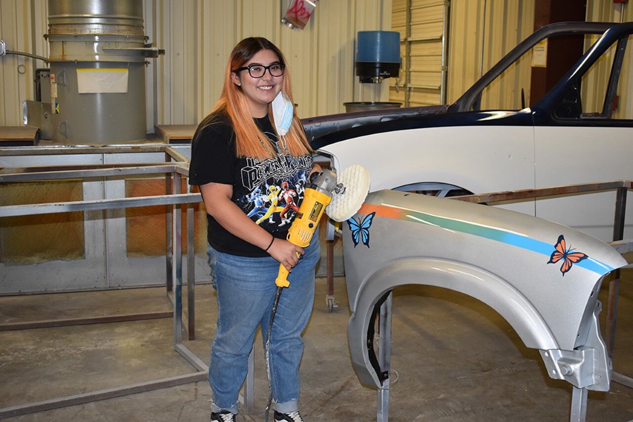 SPC student brings artistic flair to Automotive Collision Repair Program - Vimarsana News
