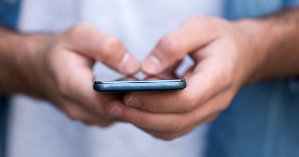 Warning Signs You’re Texting a Stalker: Expert Tips on Staying Safe ...