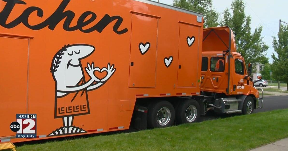Little Caesars' 'Love Kitchen' comes to Bay City Salvation Army - Vimarsana News