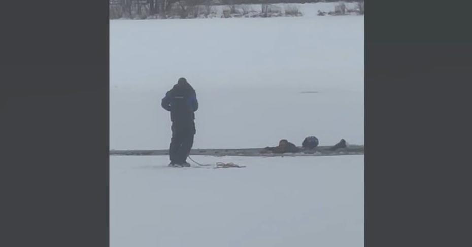 Holly man recounts how he helped rescue man who fell through ice ...
