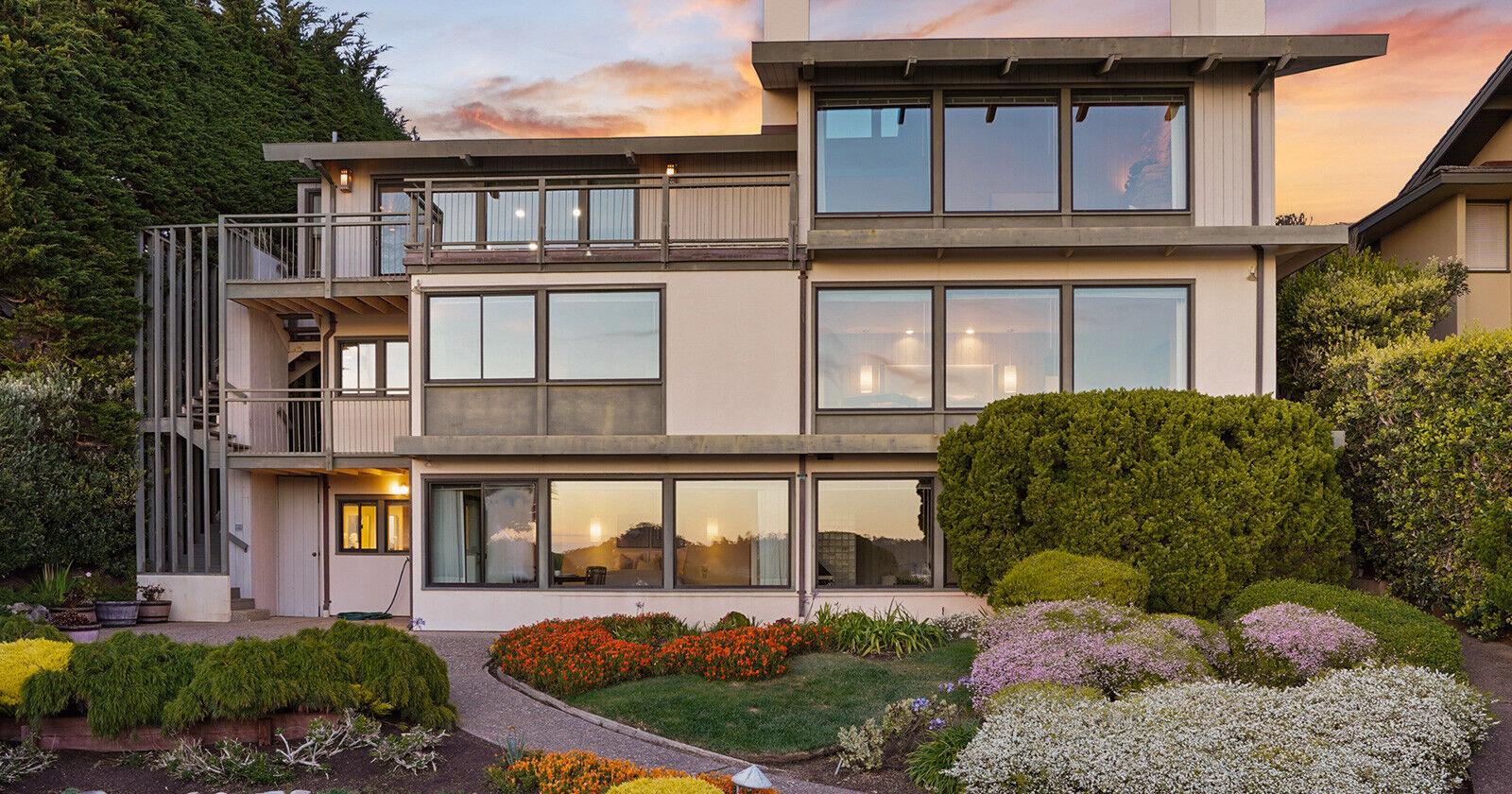Betty White's LA home goes on sale for over $10.5 million - Vimarsana News