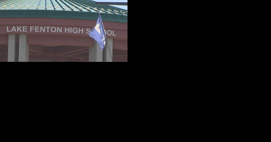 Lake Fenton student arrested over Snapchat 'Don't go school tomorrow' post - Vimarsana News