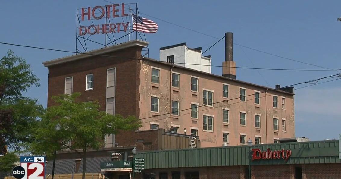 Three Republican leaders charged after fights at Clare hotel - Vimarsana News