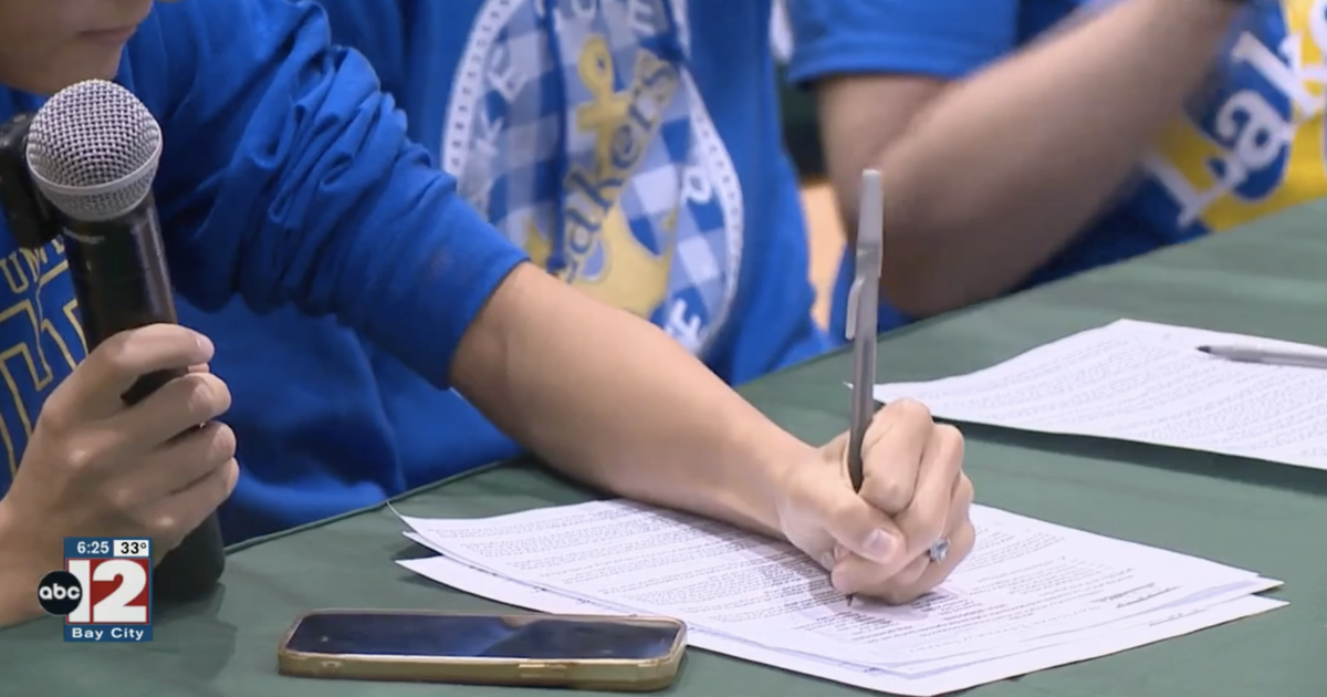 Genesee Wolves Two Genesee Wolves sign to run cross-country at Lake Superior State ...