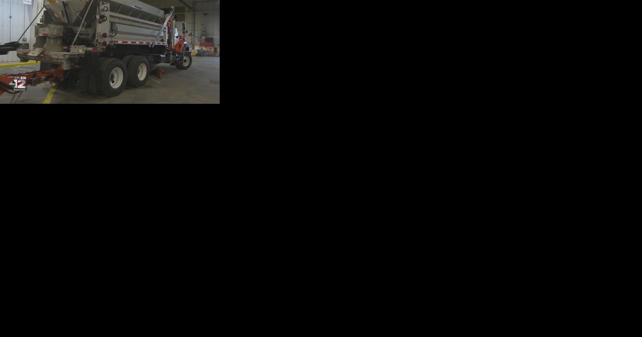 Road Crews prepare early for big snow event heading to mid-Michigan - Vimarsana News
