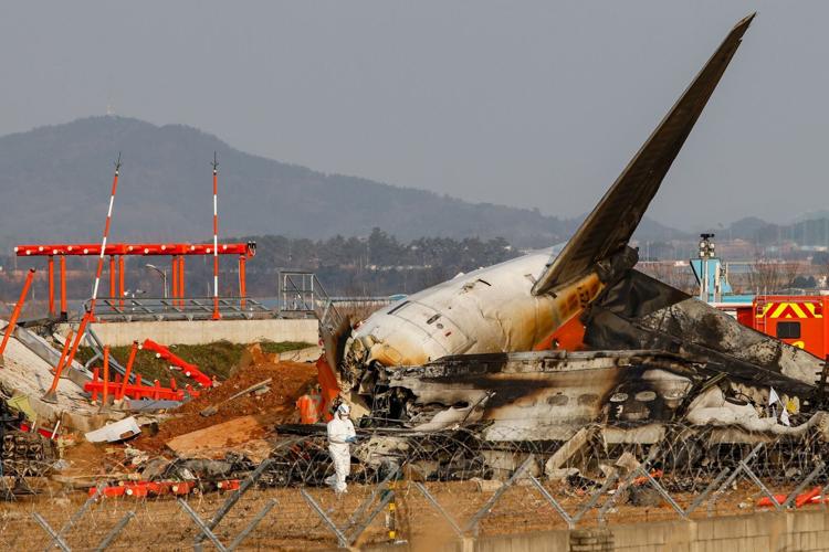 The survivors of recent crashes were sitting at the back of the plane. What does that tell us about airplane safety? | News | abc12.com