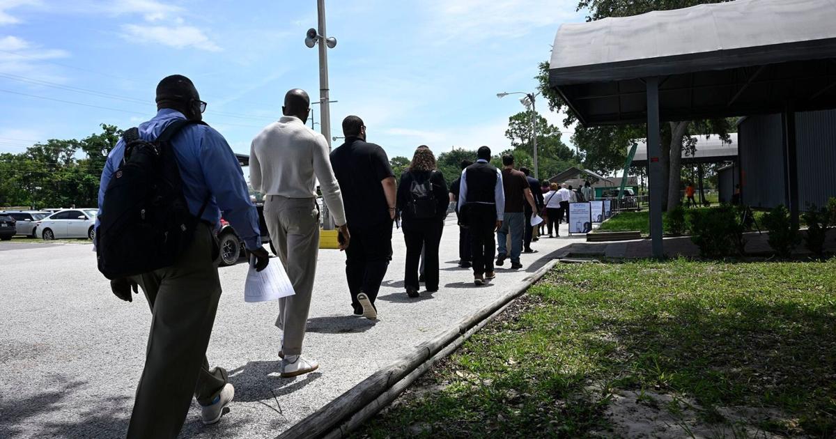 U.S. economy lost 32,000 private-sector jobs in September