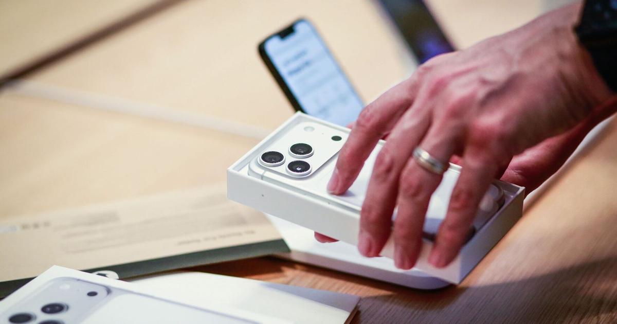 Apple to hold first major iPhone launch under new CEO next month
