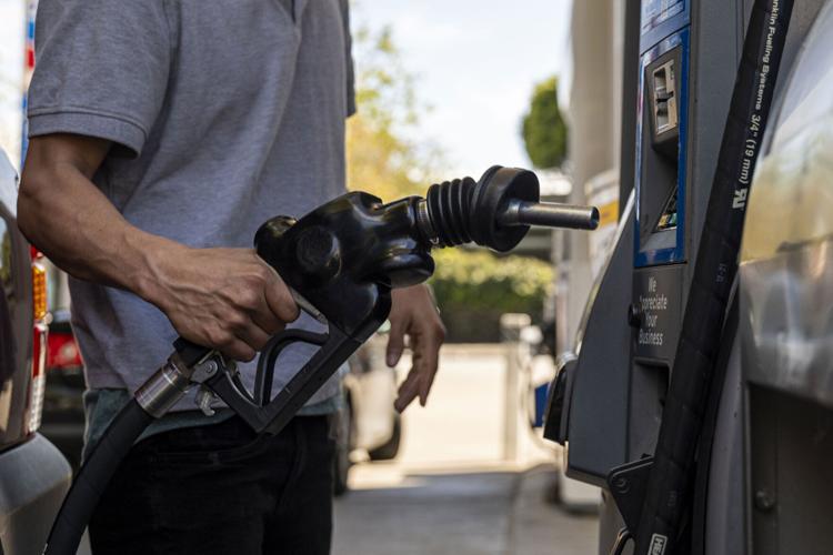 What are the pros and cons of E15 gas? Here's what to know about Biden's  order | National | abc12.com