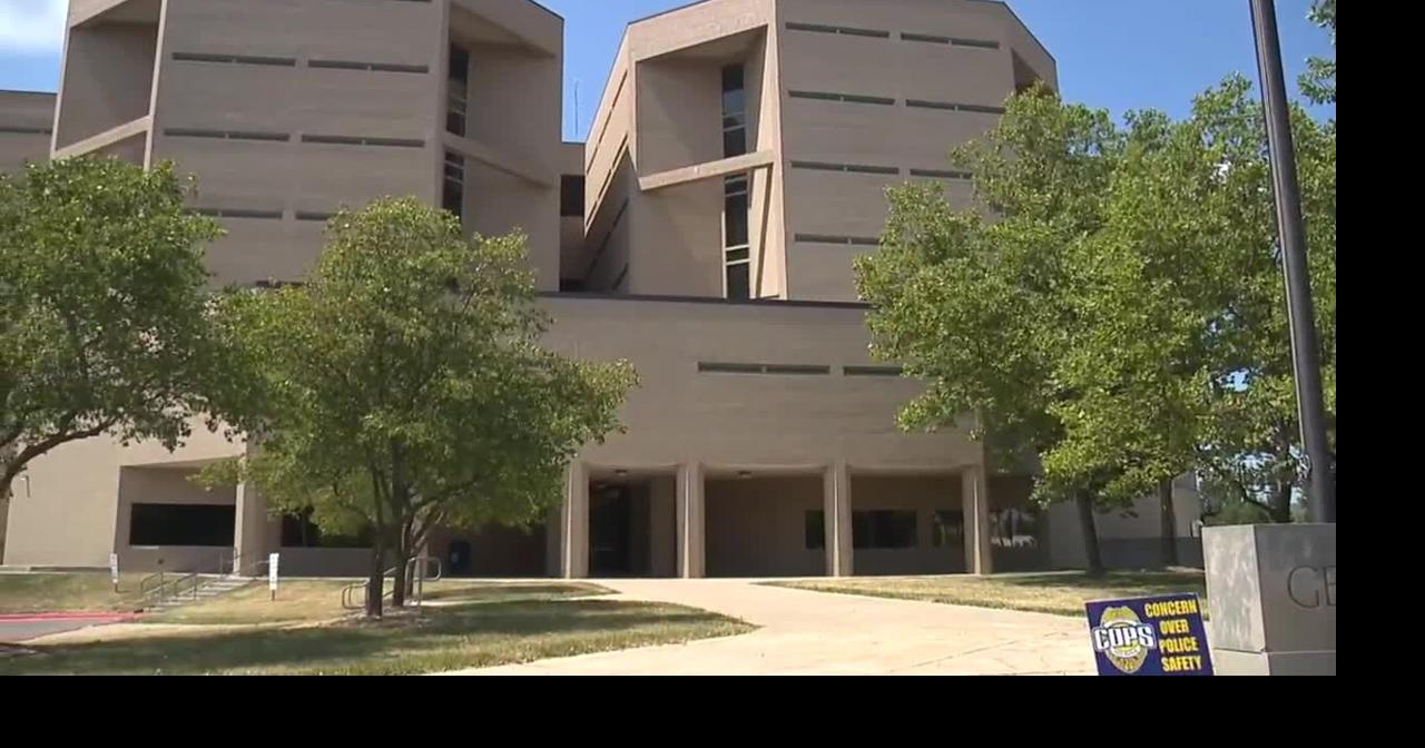Michigan Supreme Court judge gives pep talk to Genesee County jail