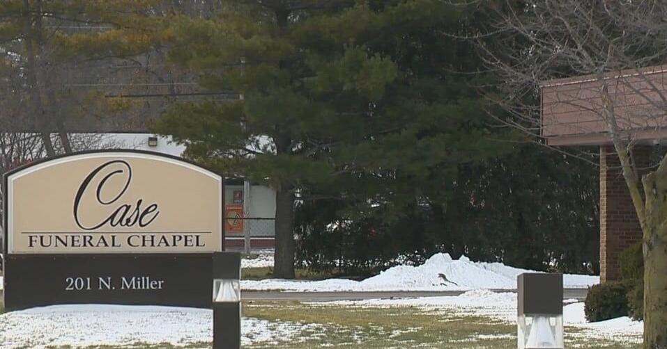 Saginaw County family suing funeral home over missing memorial money