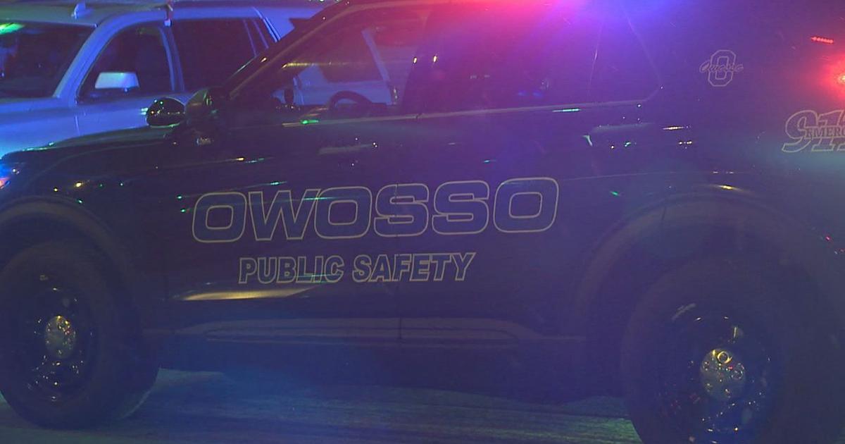 Coverage image for: Train derailment in Owosso overturns rail cars, closes several roads