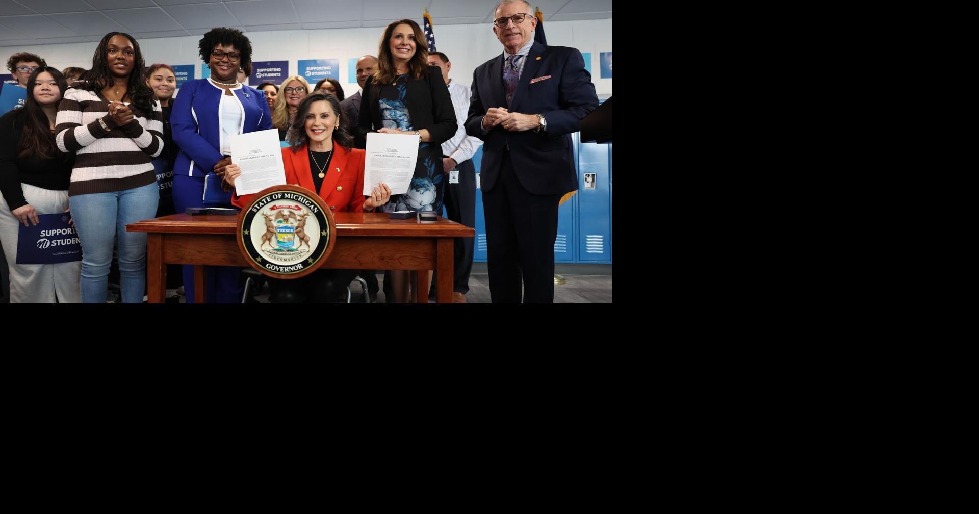 New law requires Michigan schools to ban cell phones in class