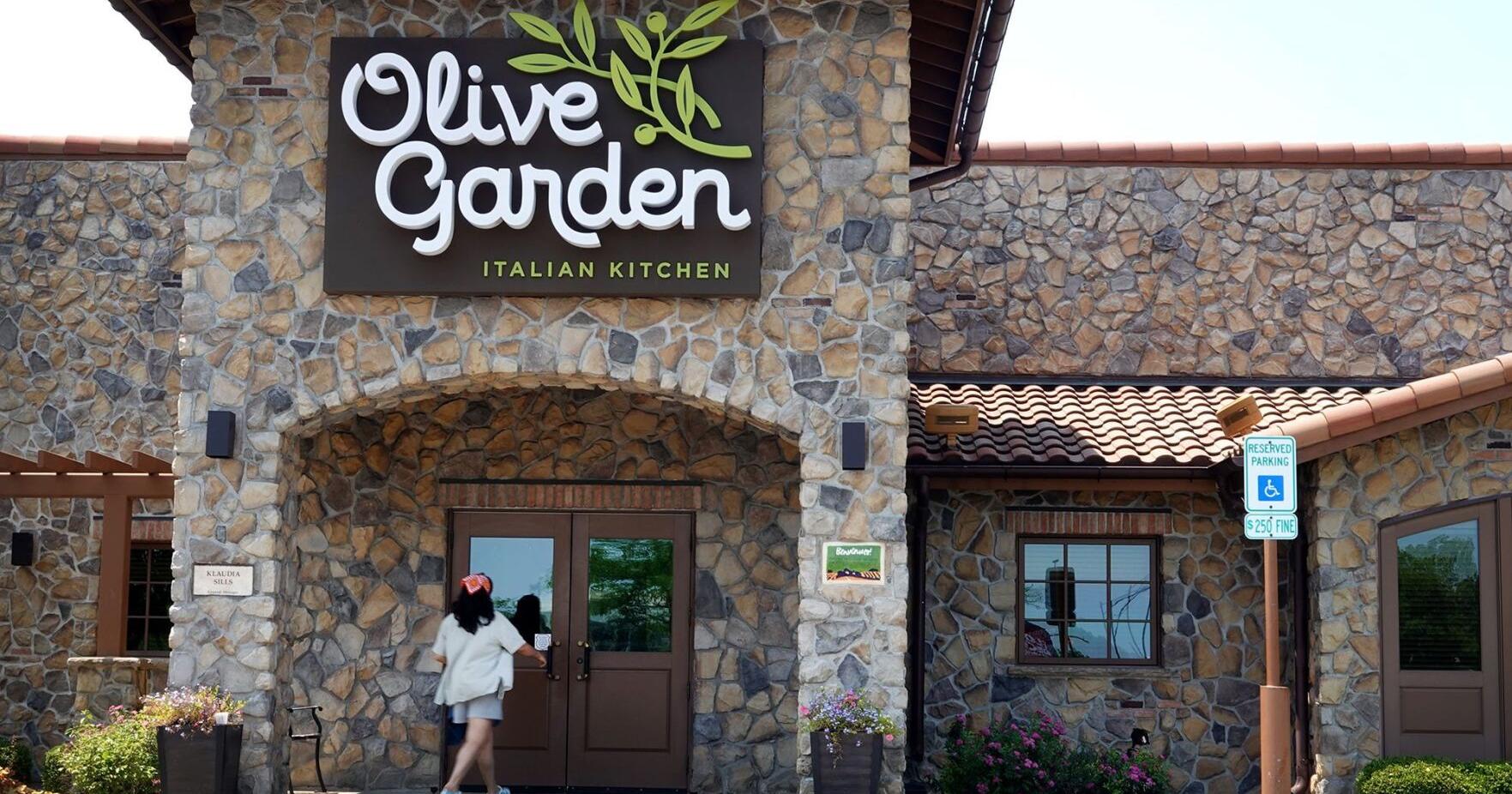 Some older customers are staying away from Olive Garden and Cracker Barrel - Vimarsana News