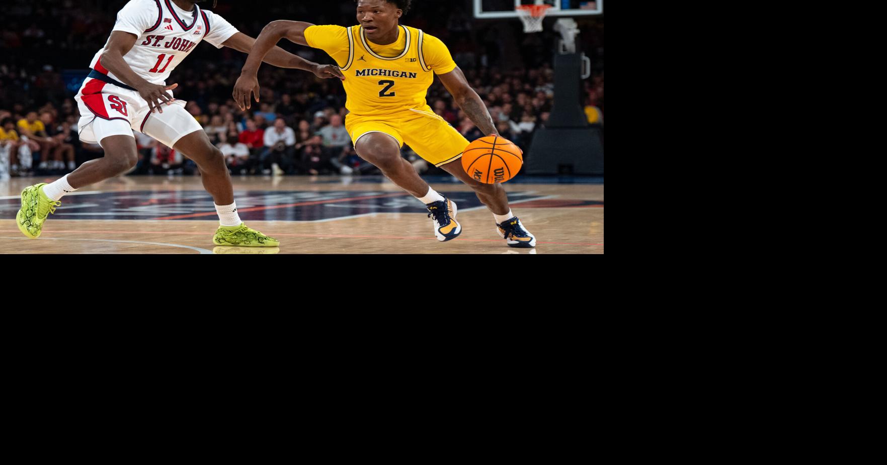 Michigan rises to No. 1 in AP men's basketball poll