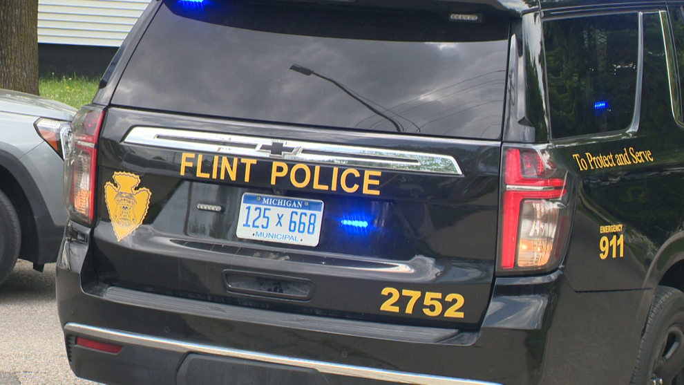 Man stabbed on Stockdale Street in Flint, suspect unknown