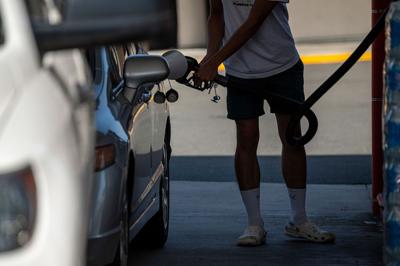 Americans to spend $1.6 billion less on gas this Memorial Day weekend