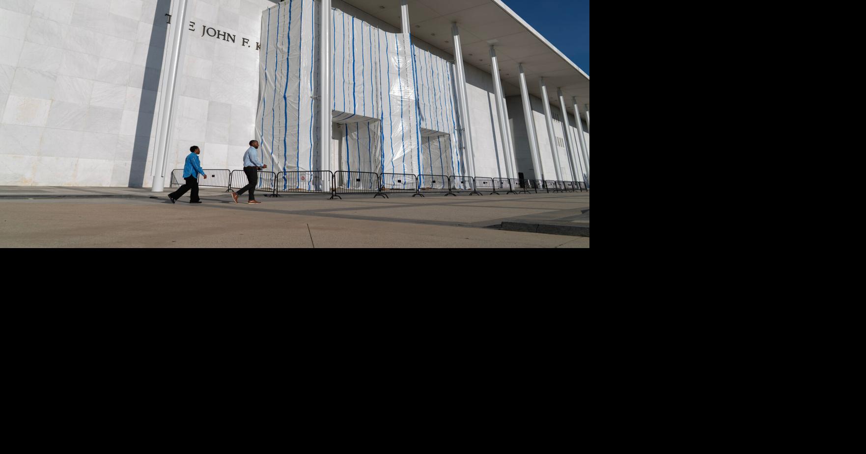 Fencing goes up around the main Kennedy Center building after Trump-aligned board votes to close it