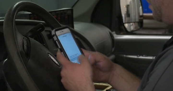 Michigan police cracking down on distracted driving in April | State ...
